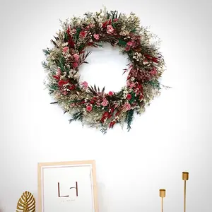 Lu home The Peppermint Love Wreath - 22”