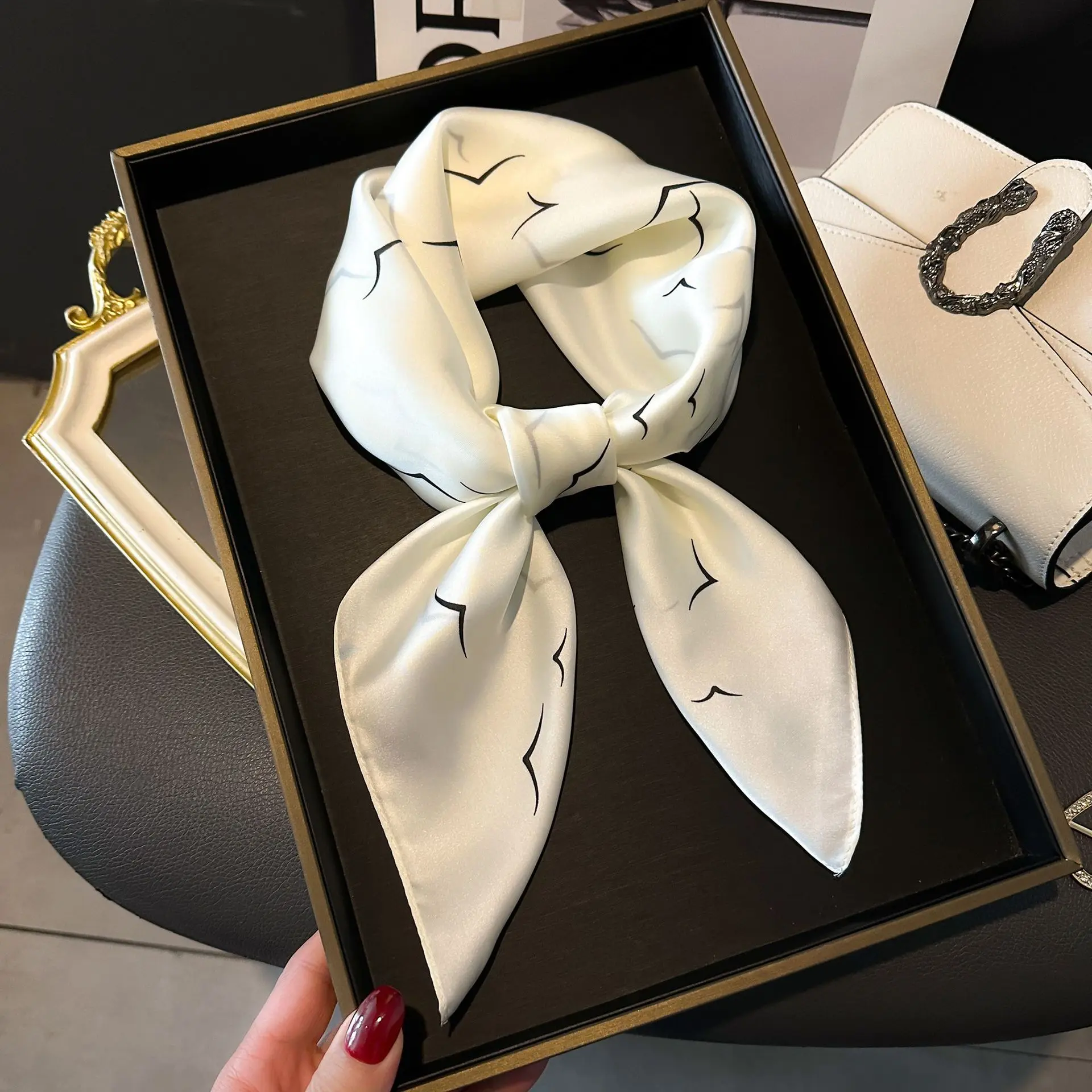 A0130 Stray Birds Beibai