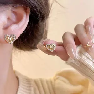 S925 Silver Needle Irregular Pleated Zircon Heart Stud Earrings Unique Design Style Earrings 14K Gold-Plated