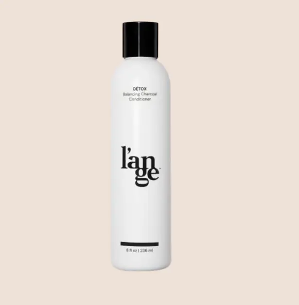L'ANGE HAIR - Detox Balancing Charcoal Conditioner - Charcoal-infused conditioner hydrates hair without weighing it down. Activated Charcoal soothes and helps remove impurities while Panthenol and