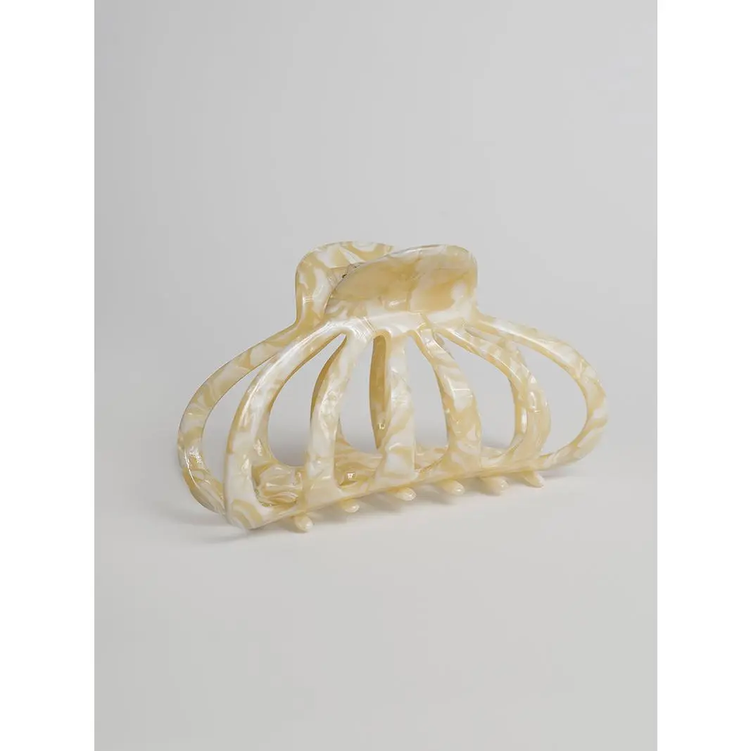 Coastal Shell Claw Clip