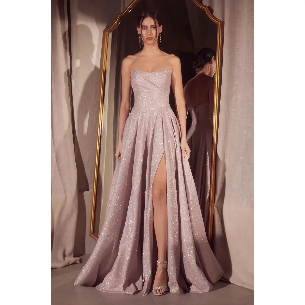 Strapless A-line dress with round neckline and bodice