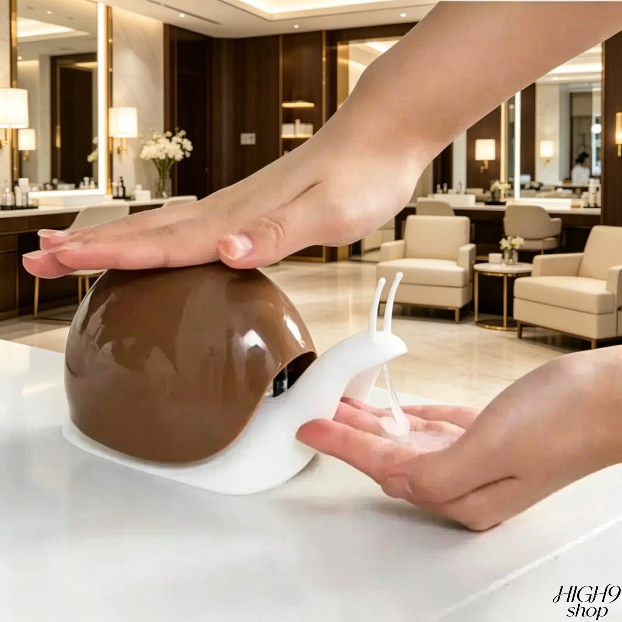 Cute Snail Shaped Refillable Hand Sanitizer Dispenser With Stable Base, Elegant Luxury Bathroom Soap Container, Stylish Accessory For Home, Salon & Spa, Exquisite Decorative Household Gift