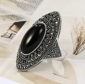 B S925 Mother's Day Black Marcasite Vintage Silver Ring with 5 A Cubic Zirconia, Antique Silver Big Black Onyx Stone Ring, Retro Luxury Unisex Jewelry, Bold Oval Design Daily Wear Jewelry Gift for Engagement, Anniversary, and Special Occasions