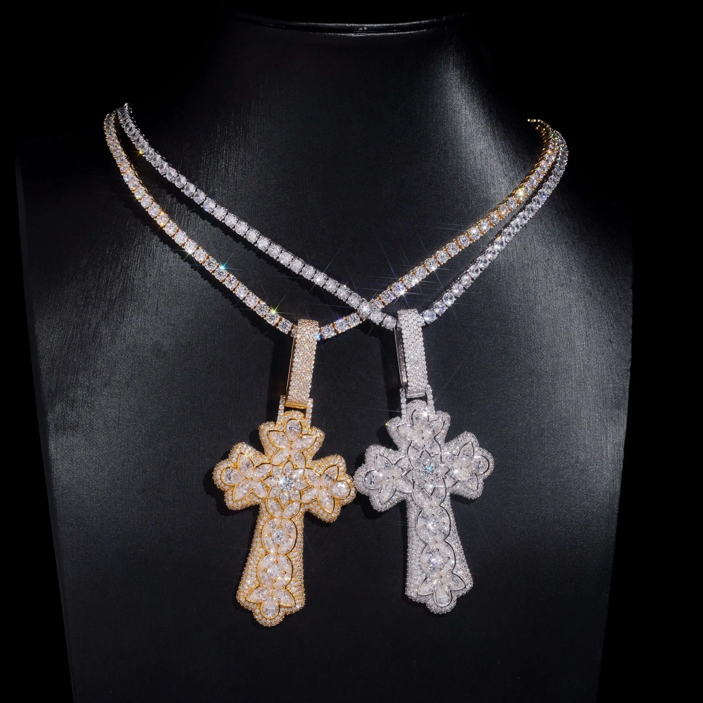 Floral Cross Pendant Lab Diamond – 14k Gold