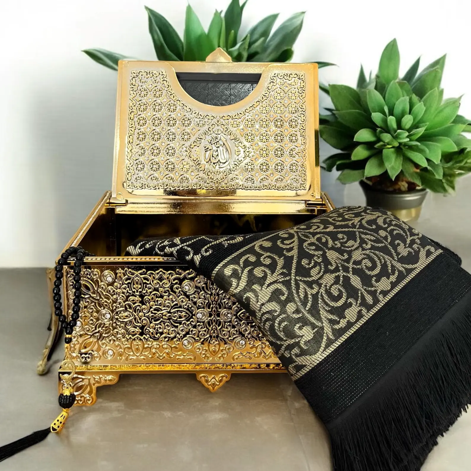 Muslim Prayer Set Gift Box - Kaaba Design Quran, Prayer Rug, 99 Beads Tasbeeh, Luxury Eid Ramadan Home Decor Gift