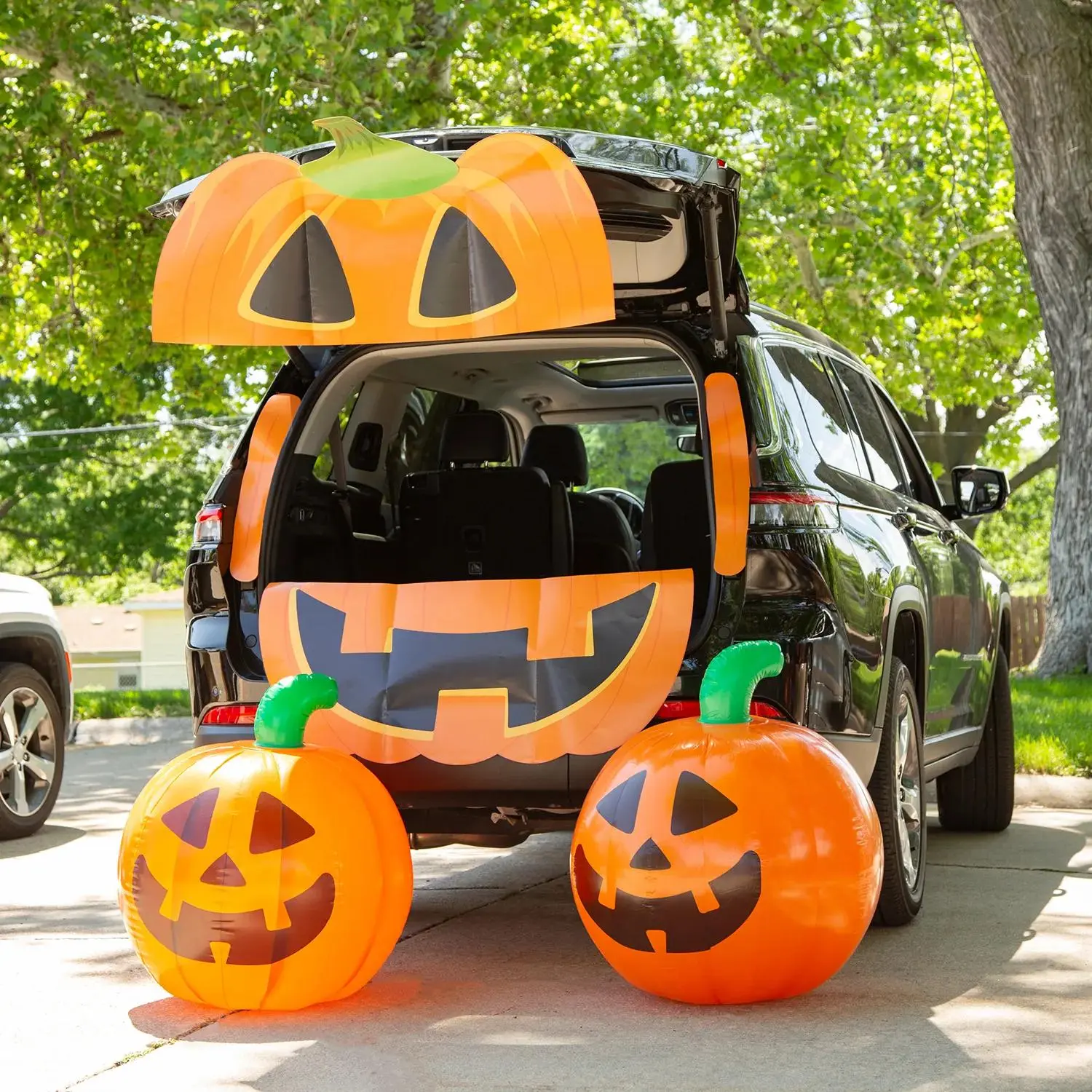 Jack-O’-Lantern Deluxe Car Halloween Trunk-or-Treat Decorating Kit - 7-Pc Car Trunk Decorations with Vinyl Jumbo Inflatable Pumpkins, Glowing Decorations