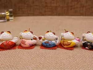 Elsjoy Set of 10 Mini Maneki Neko Lucky Cat