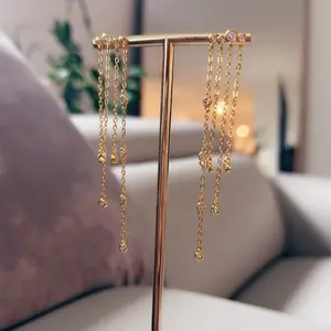 Jasmin’s earrings