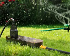 5FT IPX6 Waterproof Socket for outdoor/Indoor Anti-electric Shock Gocket 3-position American standard three jacks/16 gauge 1200J Surge Protection