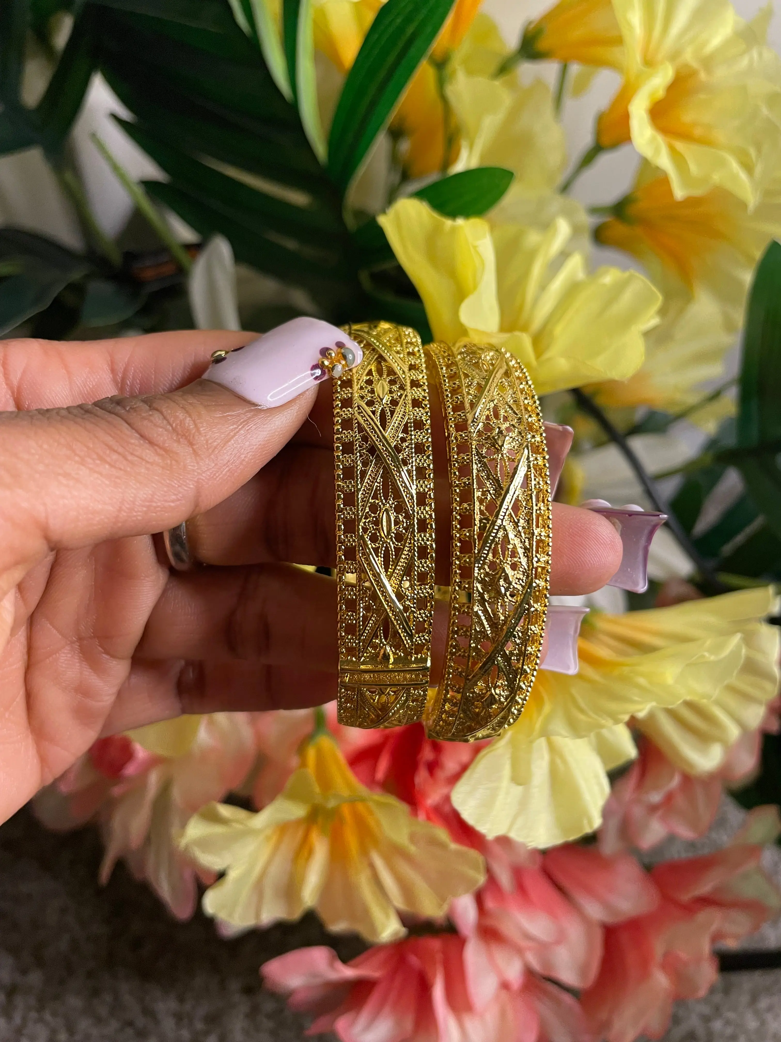 eye bangle
