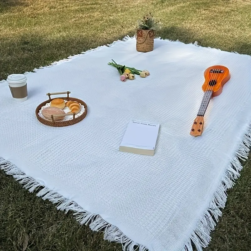 1pc Machine Washable Polyester Foldable Picnic Blanket - White Braided Outdoor Mat with Tassels, Non-Absorbent Water-Safe Moisture-Proof Ground Cover, Camping Accessory for Camping, Beach Use, Foldable Picnic Blankets, Non-Absorbent Picnic Blankets