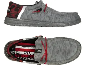 Howitzer Men's Slip-On Shoes ROAM CRIMSON Sneakers with Camo Print Footwear