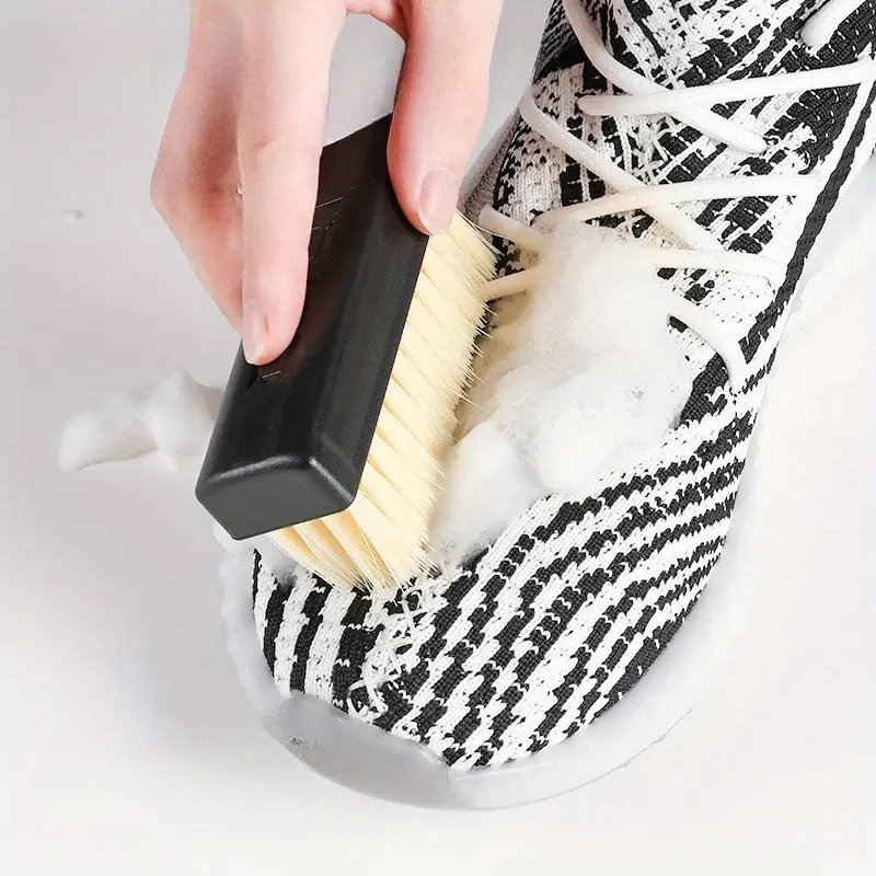 1PC Brushing and washing shoes, durable and multifunctional for home use, with soft bristles that do not harm the shoes, Shoe Cleaner