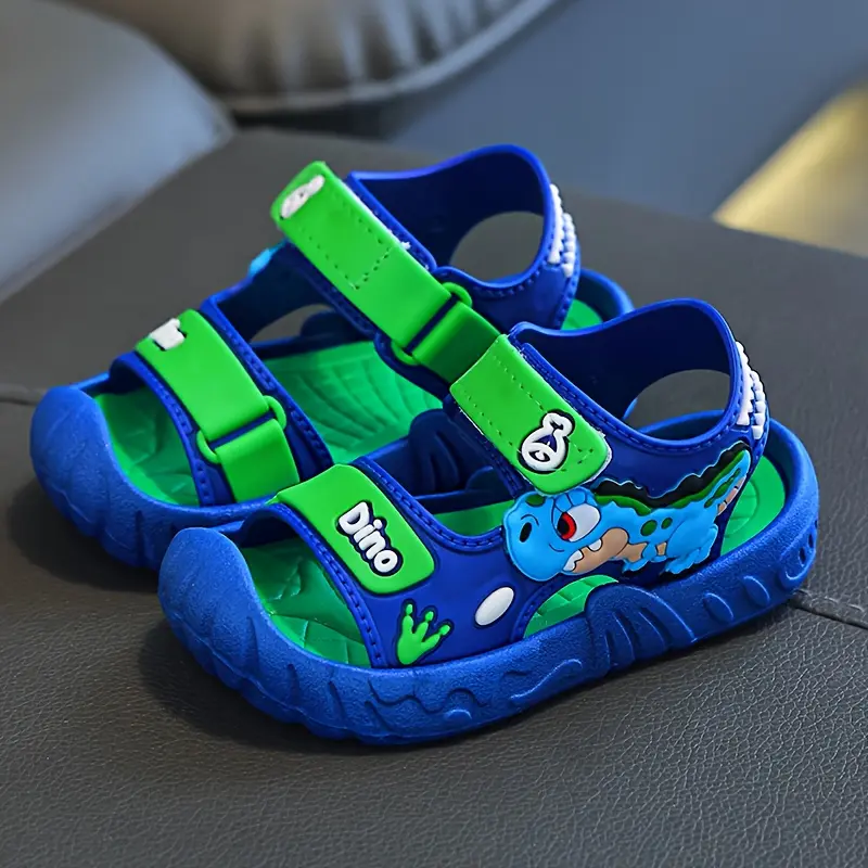 New Boys' Sandals 2025 Summer Collection for Toddlers, Kids, and Students, Soft Sole Non-Slip Beach Slides