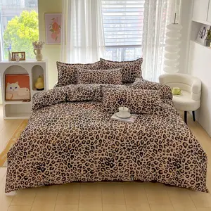 3-Piece Leopard Print Bedding Set, Soft Breathable Fabric, Includes 1 Fitted Sheet and 2 Pillowcases, Ideal for Bedroom, All Seasons Use, Breathable Duvet Set
