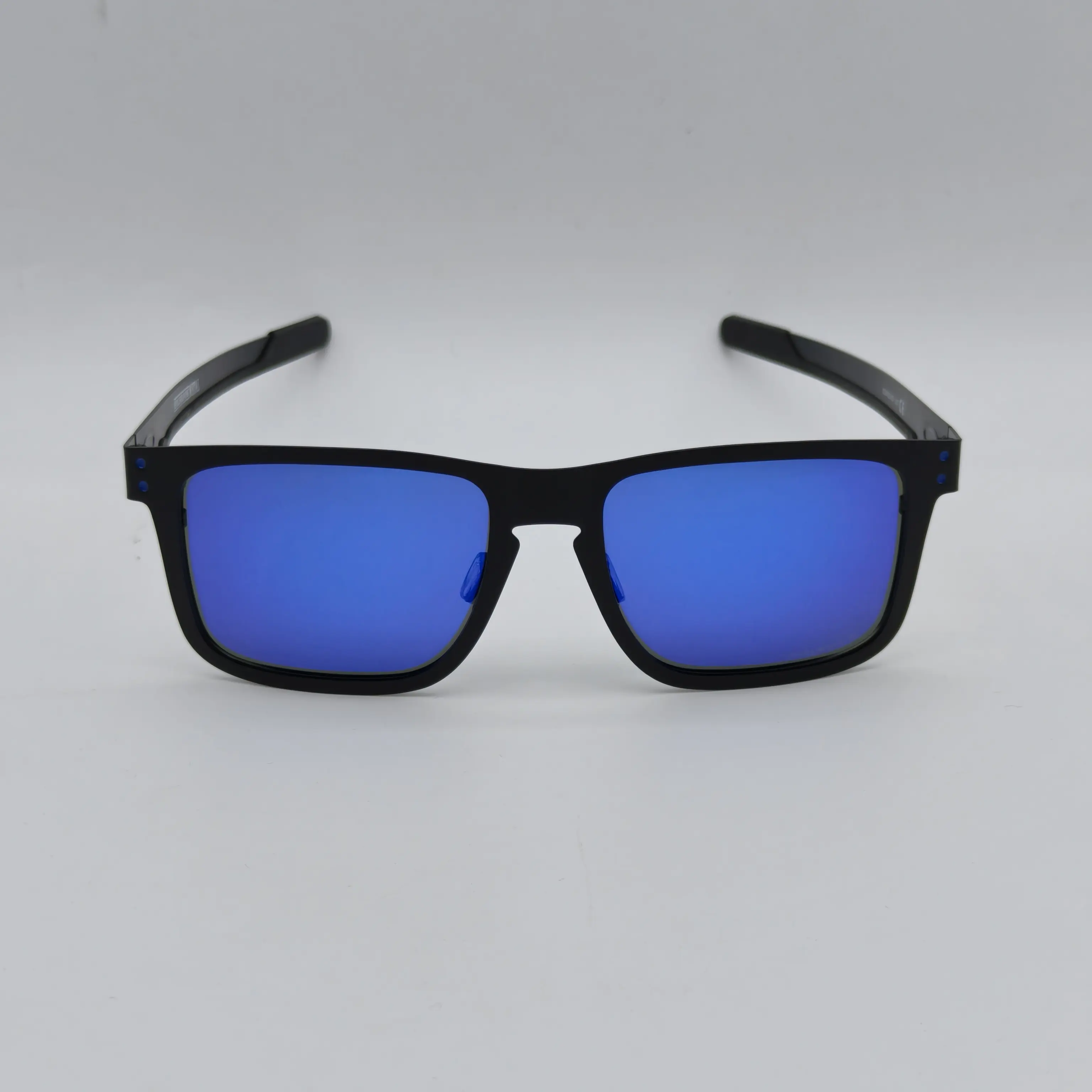 Holbrook-C11-Black Frame / Blue lens