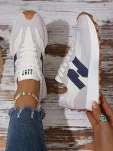 2026 Trendy Women's Retro Thick Sole Sneakers, Faux Suede Breathable Upper, 3.5cm All-Season Comfort, Casual Daily Commute Shoes, Thick Soled Sneakers, Stylish Sneaker