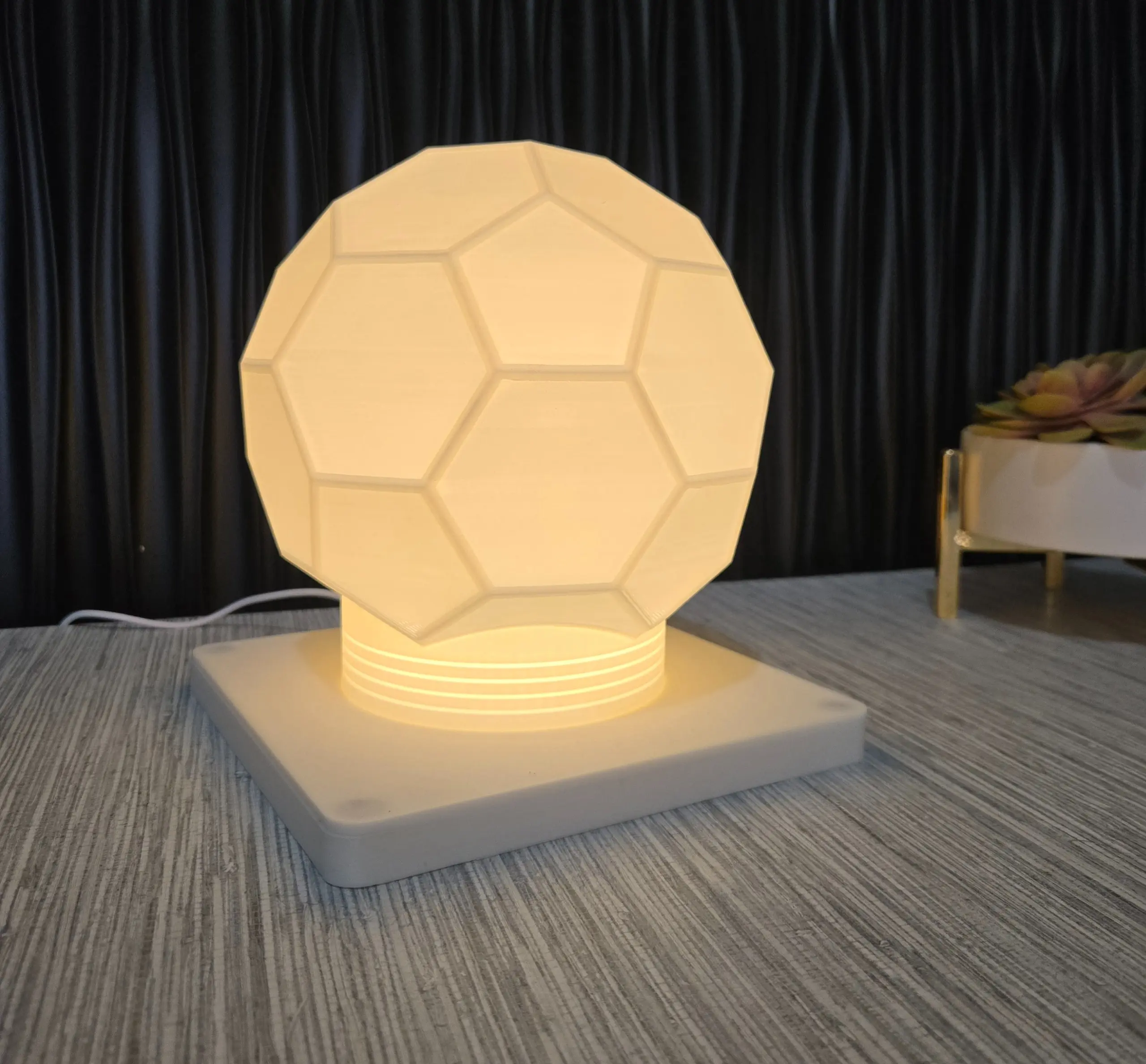 3D Printed Truncated Icosahedron Lamp, Modular Accent Lighting