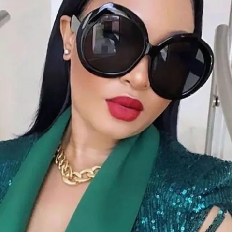 Unisex Stylish Round Frame Sunglasses, Trendy Large Frame Sunglasses for Everyday Use, Fashion Styling Accessories for Outdoor Activities, Fashionable Frames Sunglasses, Trendy Casual Sunglasses, Trendy Shades, Street Style Sunglasses