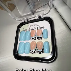 Press on nails
