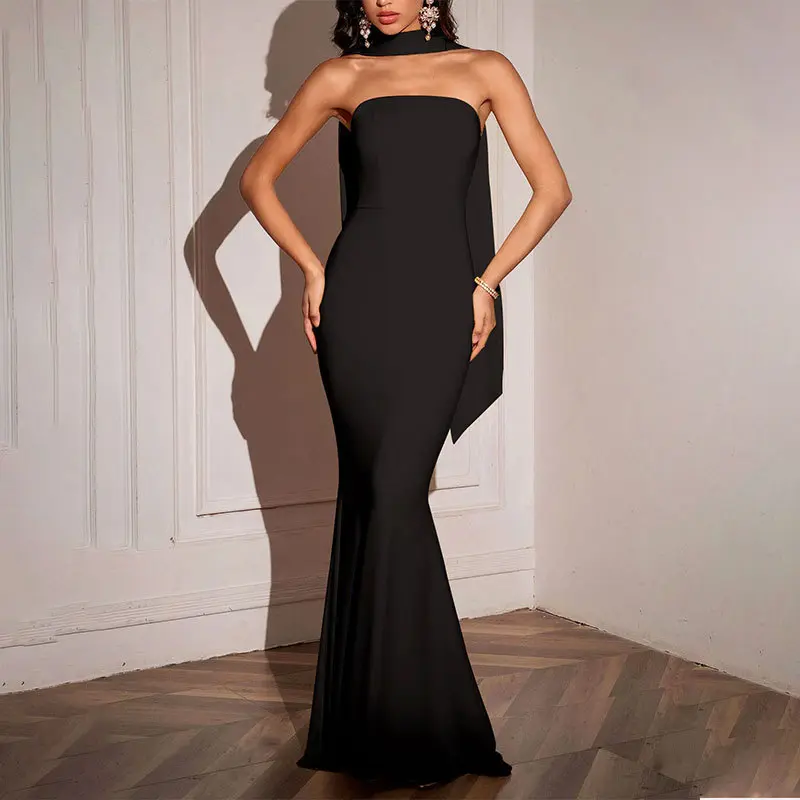 Elegant Black Strapless Mermaid Gown with Choker Detail for Formal Events