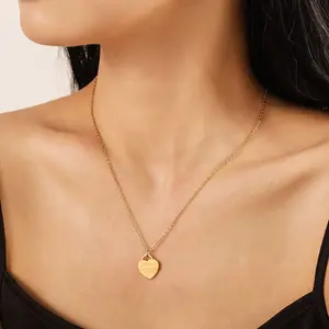 【PANDA Jewelry】"Eternal Love Heart Pendant Necklace for Women - Surgical Steel Valentine's Day Gift Delicate Heart Choker Collarbone Chain Jewelry" Gold Plated Amulet Golden Titanium