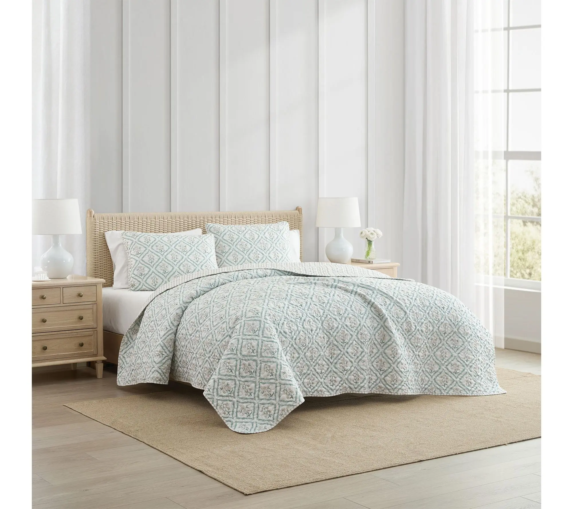 Martha Stewart Costa Green Full Queen Quilt Set