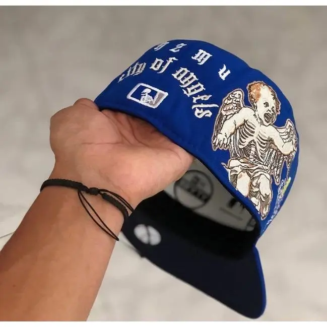 Unisex Non-Adjustable Baseball Cap with Duck Tongue & Wings Embroidery