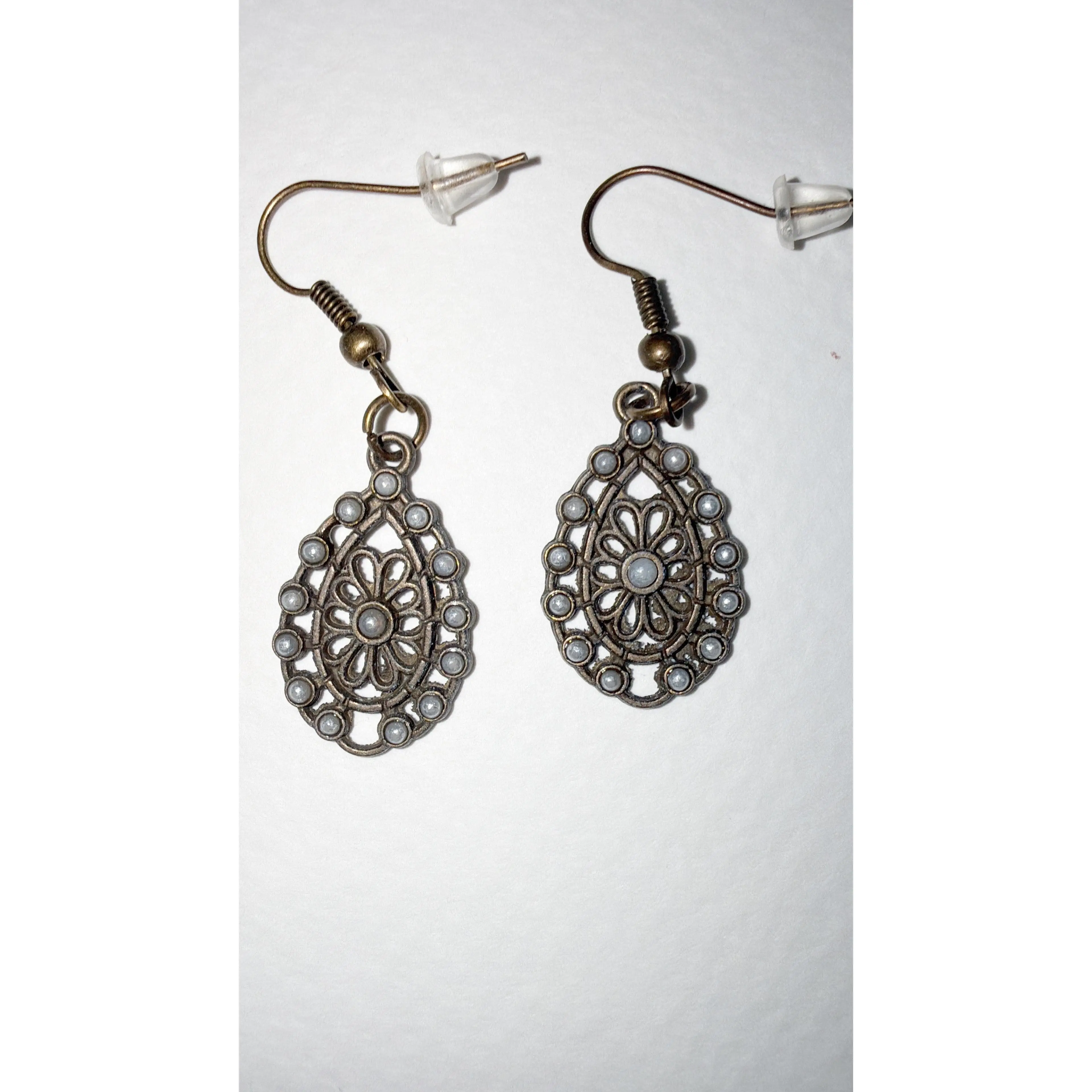 Vintage Upcycled Earrings – One‑of‑a‑Kind sustainable style