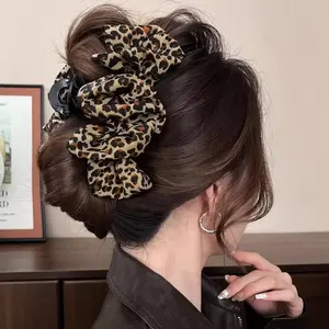 1pc of Leopard Print Fluffy Large Hair Claw Clip for Women, New Style Hairpin with a High-End Feel, Suitable for Updos, Shark Clip Hair Accessory