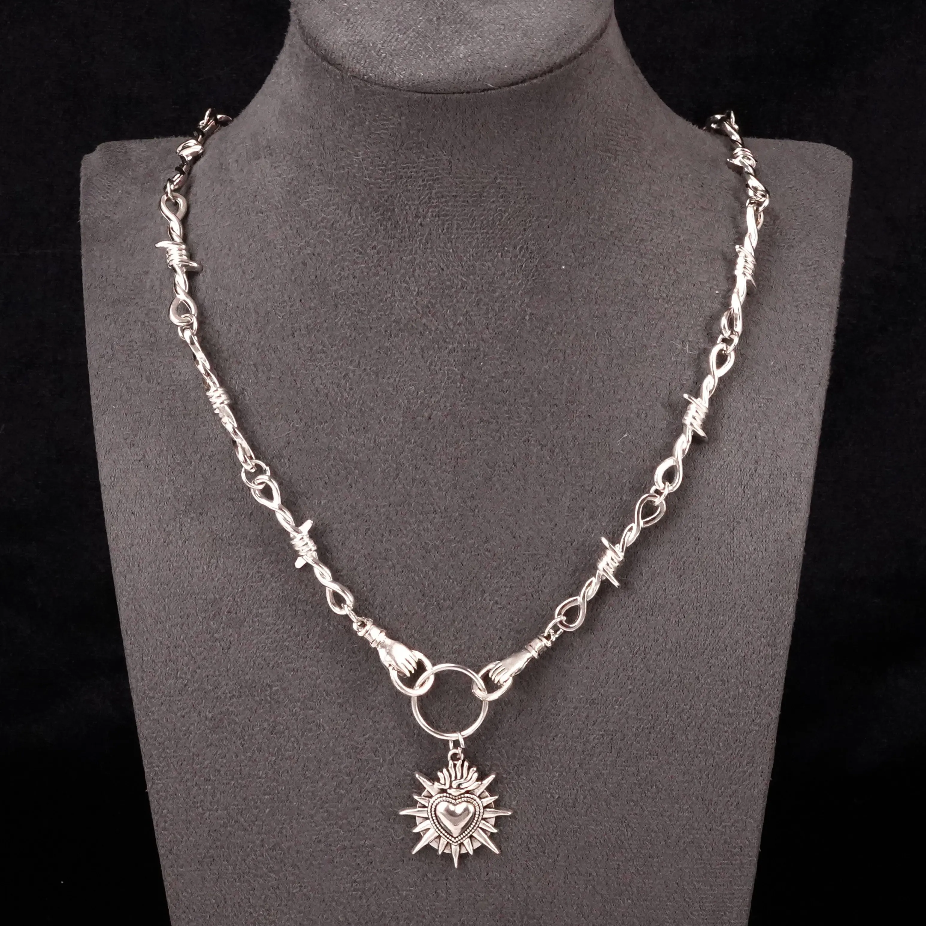 Gothic sun pendant necklace dark punk chain necklace y2k alternative jewelry silver tone charm necklace for daily wear and parties
