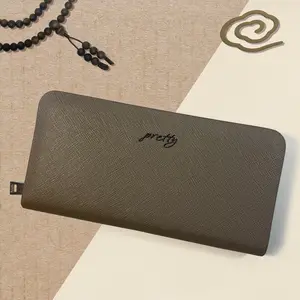 Large Capacity Women's Long Wallet with Zipper Design and Card Holder - Fashionable for Daily Use wristlet fall wallet
