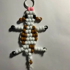 Cow Beaded Animal Keychain - Character Design with Colorful Beads, Keyring Attachment, Fun and Functional Accessory