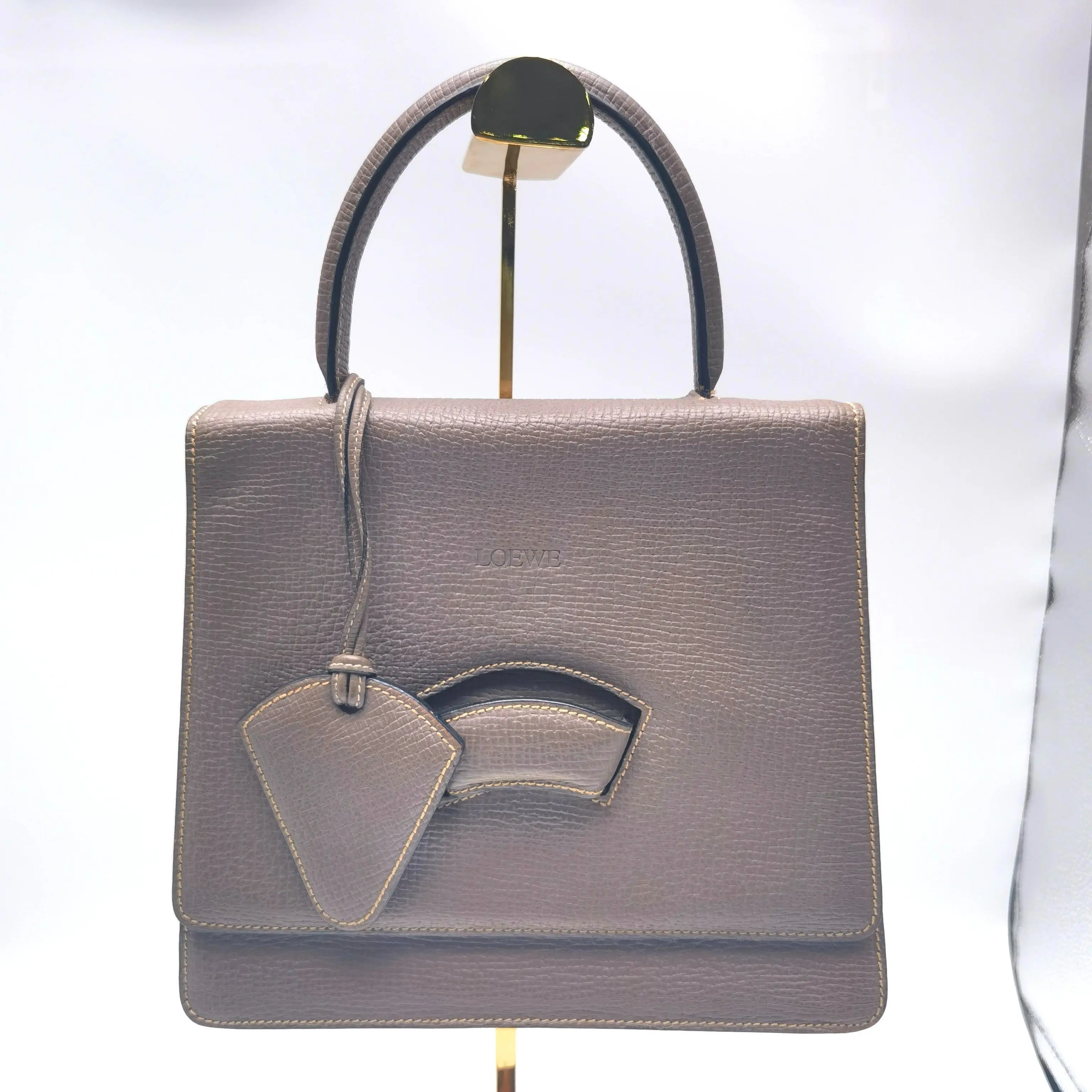 Pre-owned Loewe cowhide Shoulder Bags Barcelona Gray Calfskin Tote Bag with Gold Hardware