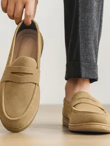 Men's Suede Leather Loafers, Slip-On Casual Shoes, Breathable Anti-Slip Flat Sneakers, Versatile for Commuting and Walking, Footwear, Fashionable Loafers