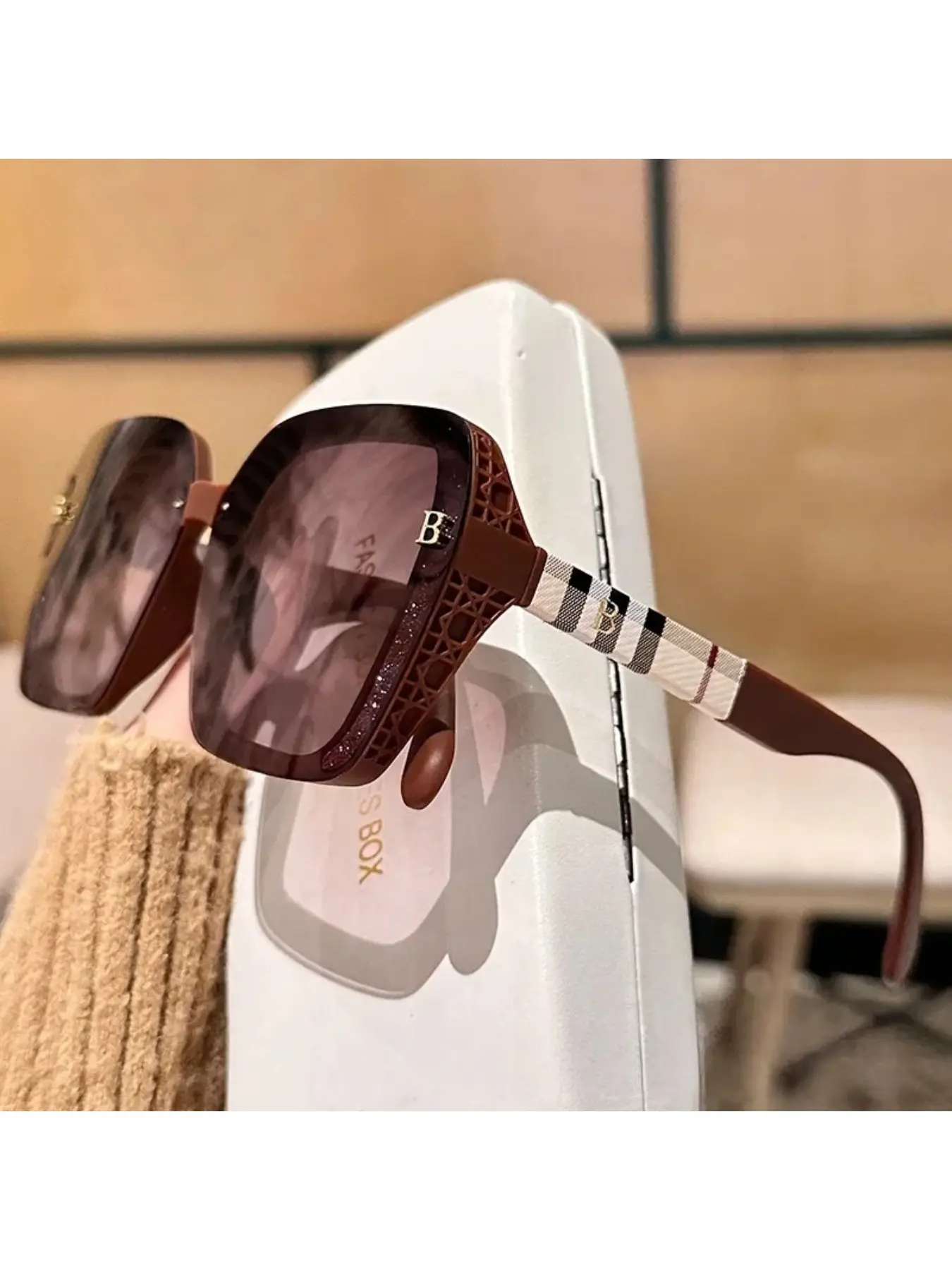 Fashion Oversized Square  Sun Glasses High Definition Sunglasses Women's Light Luxury High Quality Large Frame Eyewear Summer Trendy Sunglasses Fashionable Sunglasses