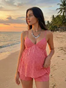 Zesty Summer Outfit Vacation A Cute And Sweet Two-Piece Set In Red Plaid For Pregnant Women, Gift For Vacations And Outings.Adjustable Elastic Band For Comfort And No Constriction.2pcs Maternity Plaid Camisole Top And Adjustable Waist Shorts Set