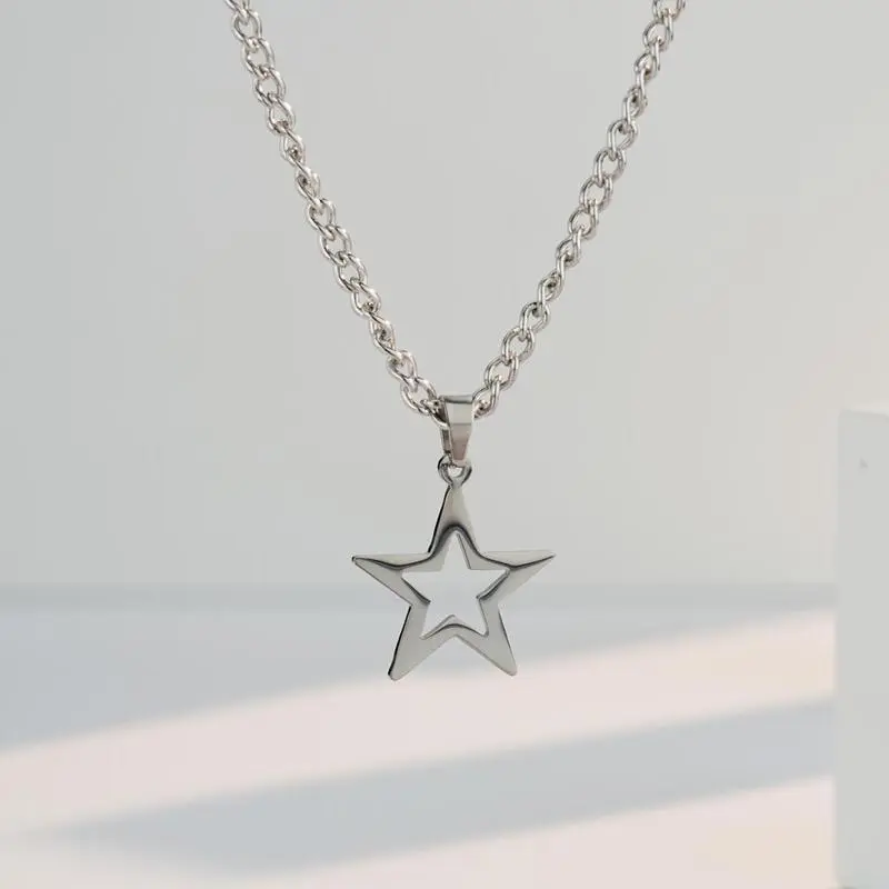 Titanium Steel Star Necklace for Y2K Style - Lightweight Durable Pendant Trendy Celestial Jewelry for Everyday Fashion Edgy Nostalgic Design