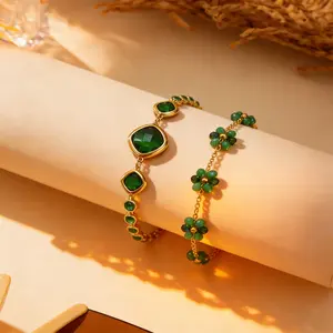 Titanium Steel Green Flower Bracelet for Women,Green Square Gemstone Bracelet, Dainty 18K Gold Plated Glass Bead Floral Charm Bracelet, 16+5cm Adjustable Hypoallergenic Tarnish Free Waterproof Bracelet for Daily Wear & Gift