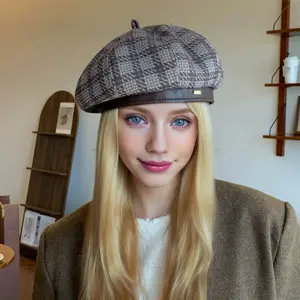British Style Tweed Beret Hat for Women - Autumn/Winter Retro Artistic Painter Pumpkin Hat, Unisex Fashionable Beanie