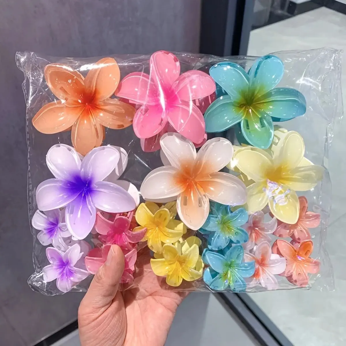 18Pcs Egg Flower Hair Clips Gradient Candy Color Flowers Suitable for Daily Backcombed Ponytail Shark Clip Hair Accessories