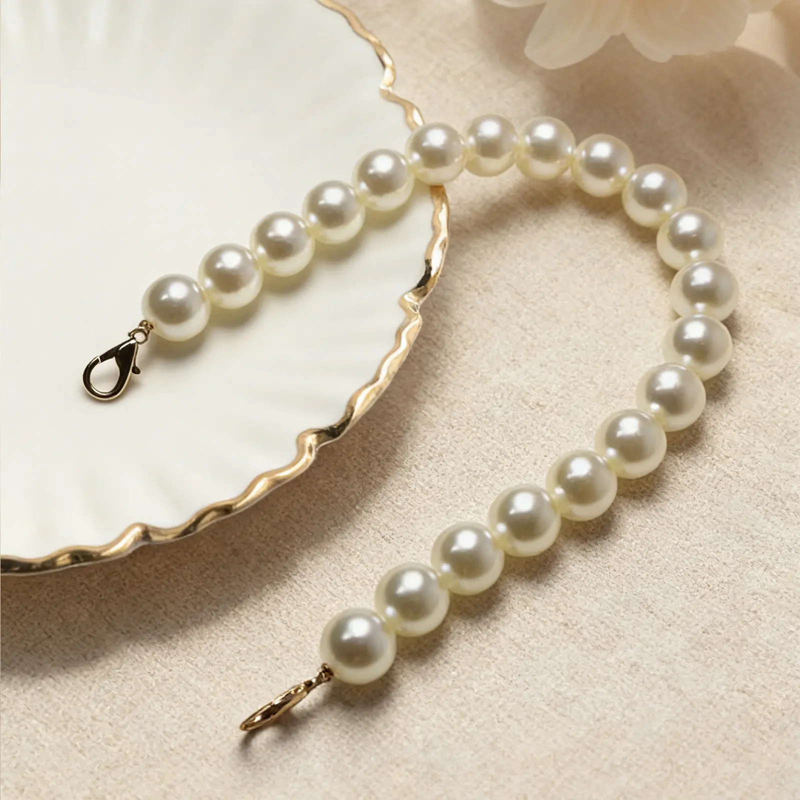 Women's fashionable solid-color bag chain, classic chain, pearl chain, women's handbag fashionable bag chain, daily use fashionable bag accessory