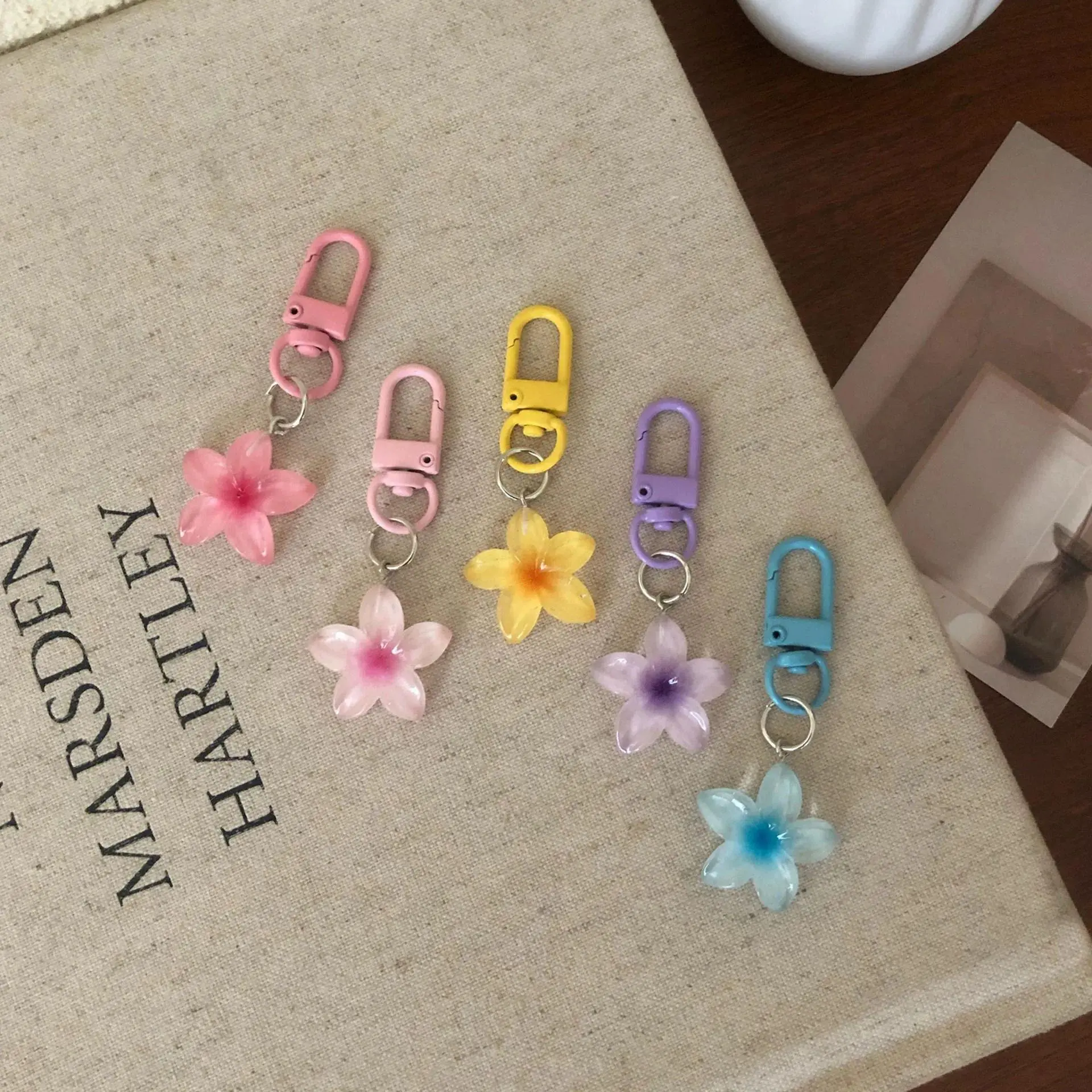 Floral Small Synthetic Polyresin Phone Strap & Charm - DIY Bag Pendant, Colorful Gradient Transparent Jewelry Keychain Holder, Cute Phone Accessory for Girls, With Lanyard