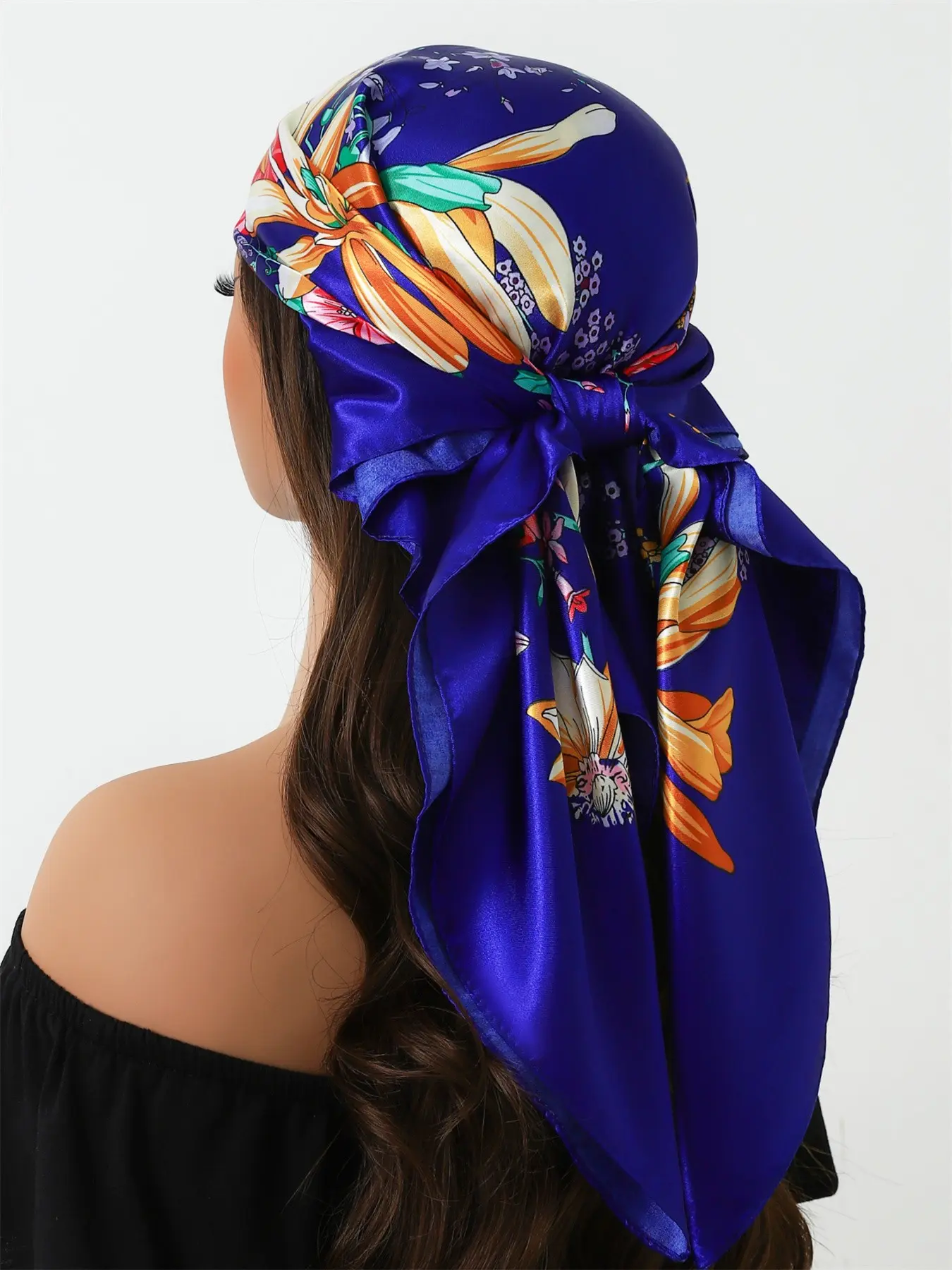 New Women's Scarf 90x90cm, Luxury Printed Neck Wrap, Fashionable Travel Scarf, Versatile Headscarf, 35.4 Inch Four-Season Shawl, Elegant Accessory, Fashion Hair Scarves