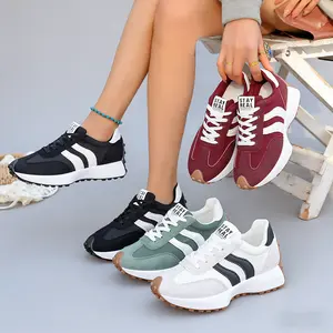 Women's new spring/autumn round-toe platform casual shoes, color-blocked lace-up, breathable, non-slip, stylish athletic shoes, suitable for outdoor running and training.