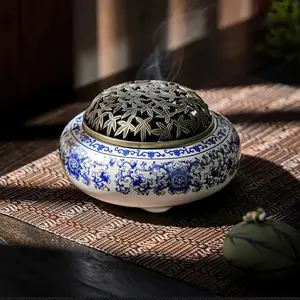 1 Piece Ceramic Blue and White Style Coil Incense Burner, Coil Incense Holder, Fragrance Suitable for Yoga, Meditation, Home Decor Ornament