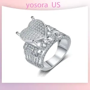 Hip Hop Love Heart Zircon Ring suitable for both men and women, a fashionable accessory for motorcycle parties and concerts.Available in sizes 5–11