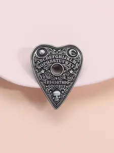 Heart Shaped Skull Design Brooch, Fashion Alloy Badge for Backpack & Hat & Clothes Collar, Trendy All-match & Exquisite Brooch for Birthday Gift, Durable Metal Pins, Shaped Badges, Lapel Pin