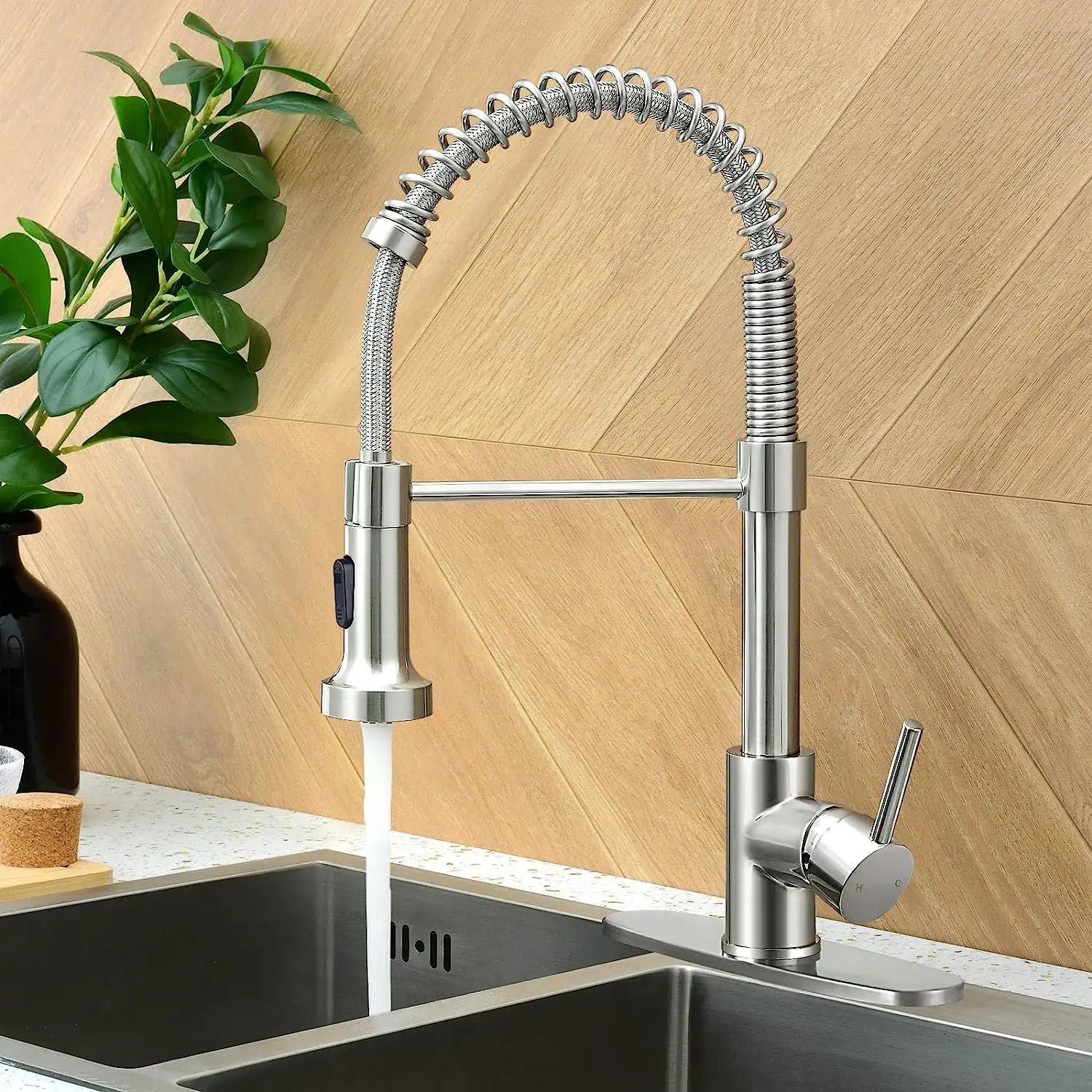 Faucet with Pull Down Sprayer,Commercial Single Handle Kitchen Sink